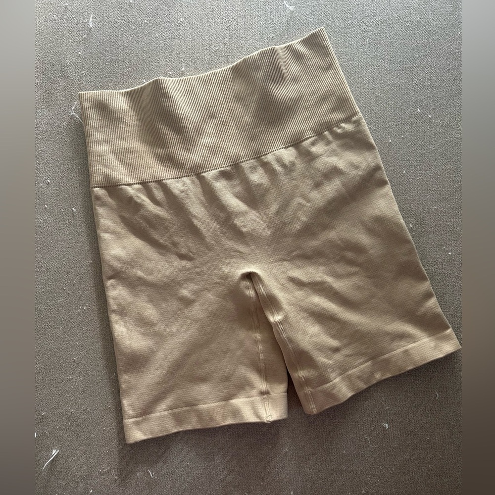 TNA Aritzia Tan Ribbed Bike Shorts, Only Worn Once!